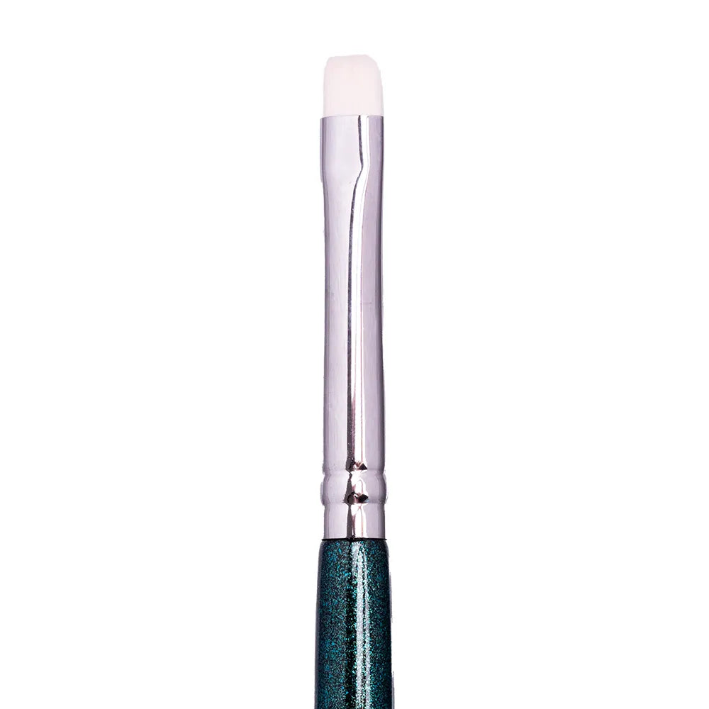 Zola x Nahiieva Wide straight brush for eyelash lamination