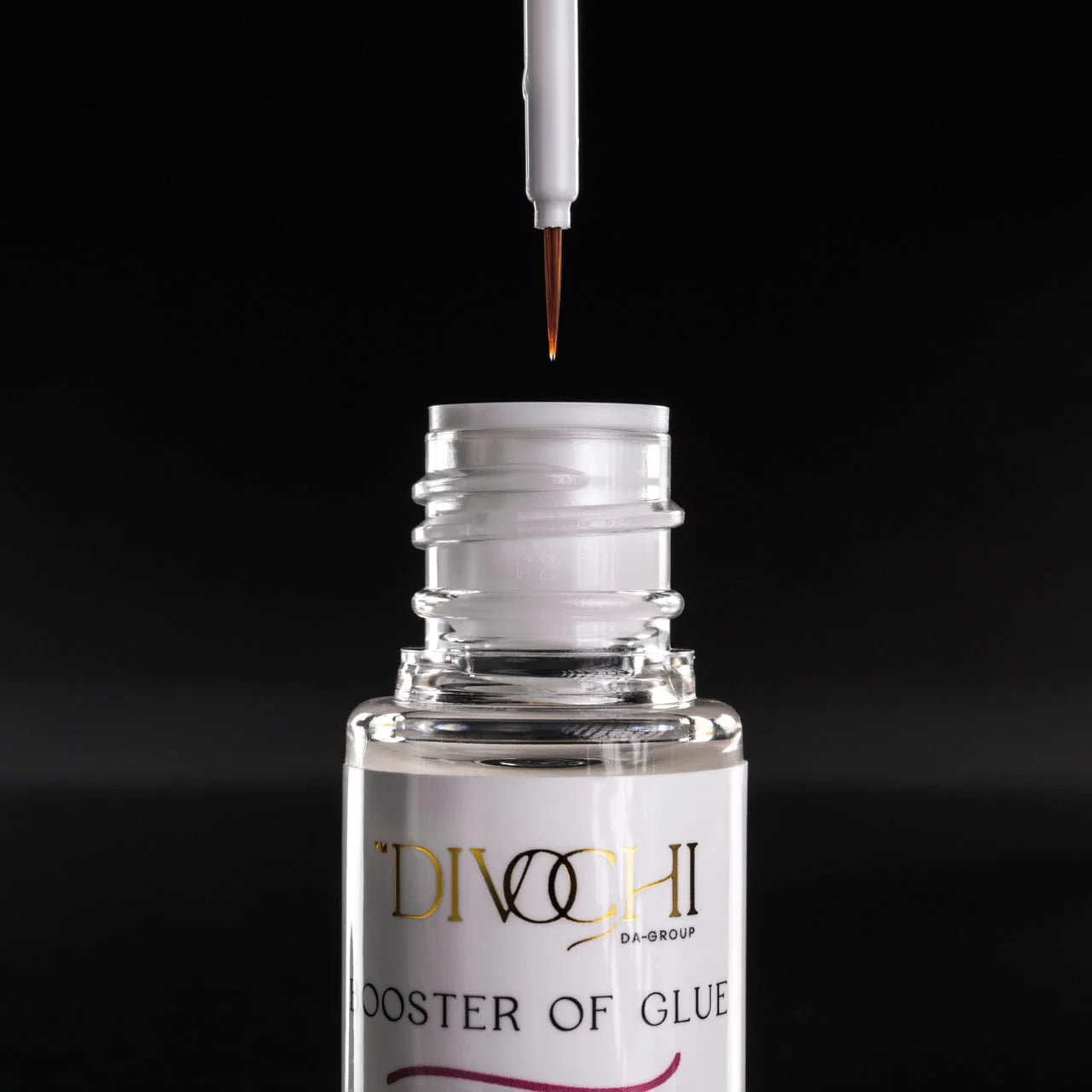 Glue enhancer with strawberry flavor DIVOCHI, 10 ml