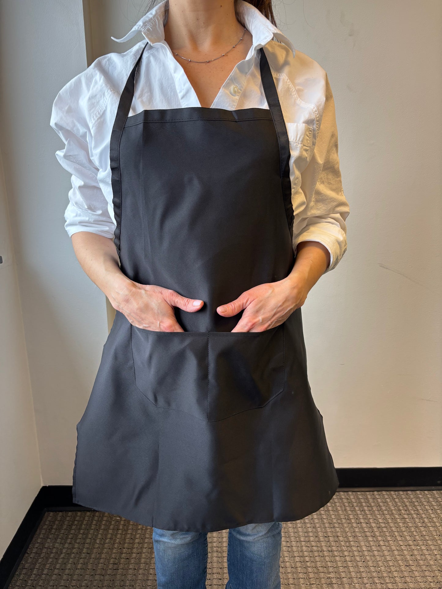Apron Waterproof BLACK hard material with pockets