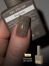HEYLOVE Light Reflective Gel Polish DEMURE, 15ml