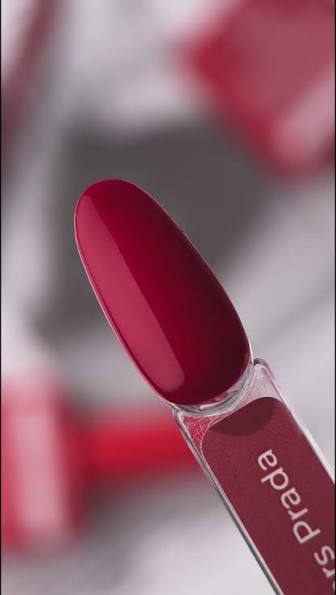 HEYLOVE Gel Polish Devil Wears Prada, 15ml (TPO Free)